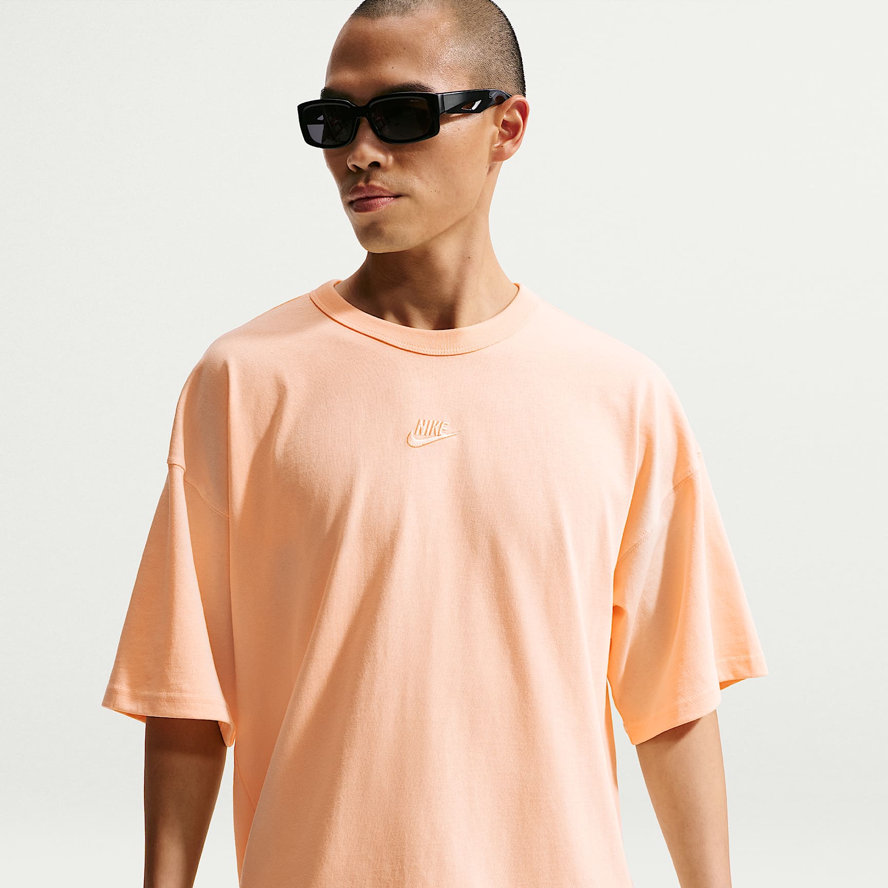 トップス Oversize woven T/SH Nike Sportswear Premium Essentials Men's Oversized T-Shirt. Nike ID